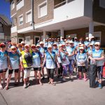 LOS ABUELOS YA DISFRUTAN DEL MAR EN LAS GRUTAS