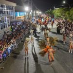 CUTRAL CO Y PLAZA HUINCUL DESPIDIERON EL CARNAVAL 2026